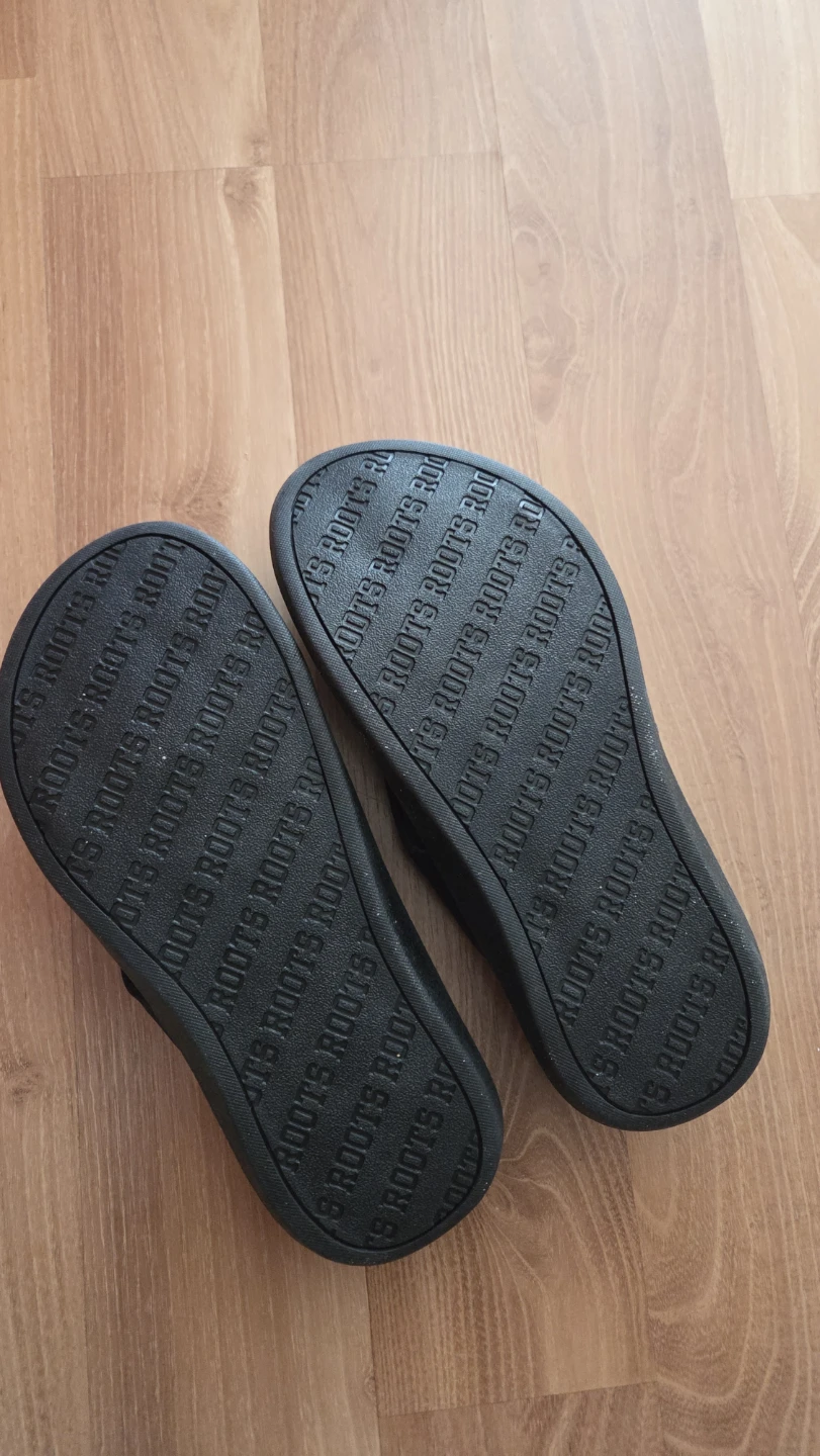 Size 8 roots flipflop - photo 2