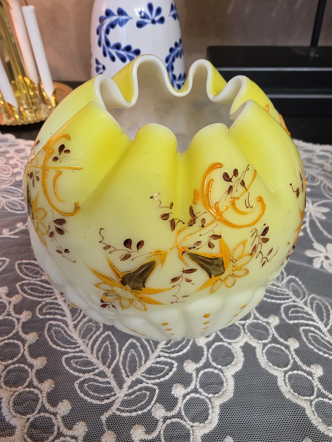 Vtg Victorian Yellow Opalescent Glass Vase with Floral Design - photo 2