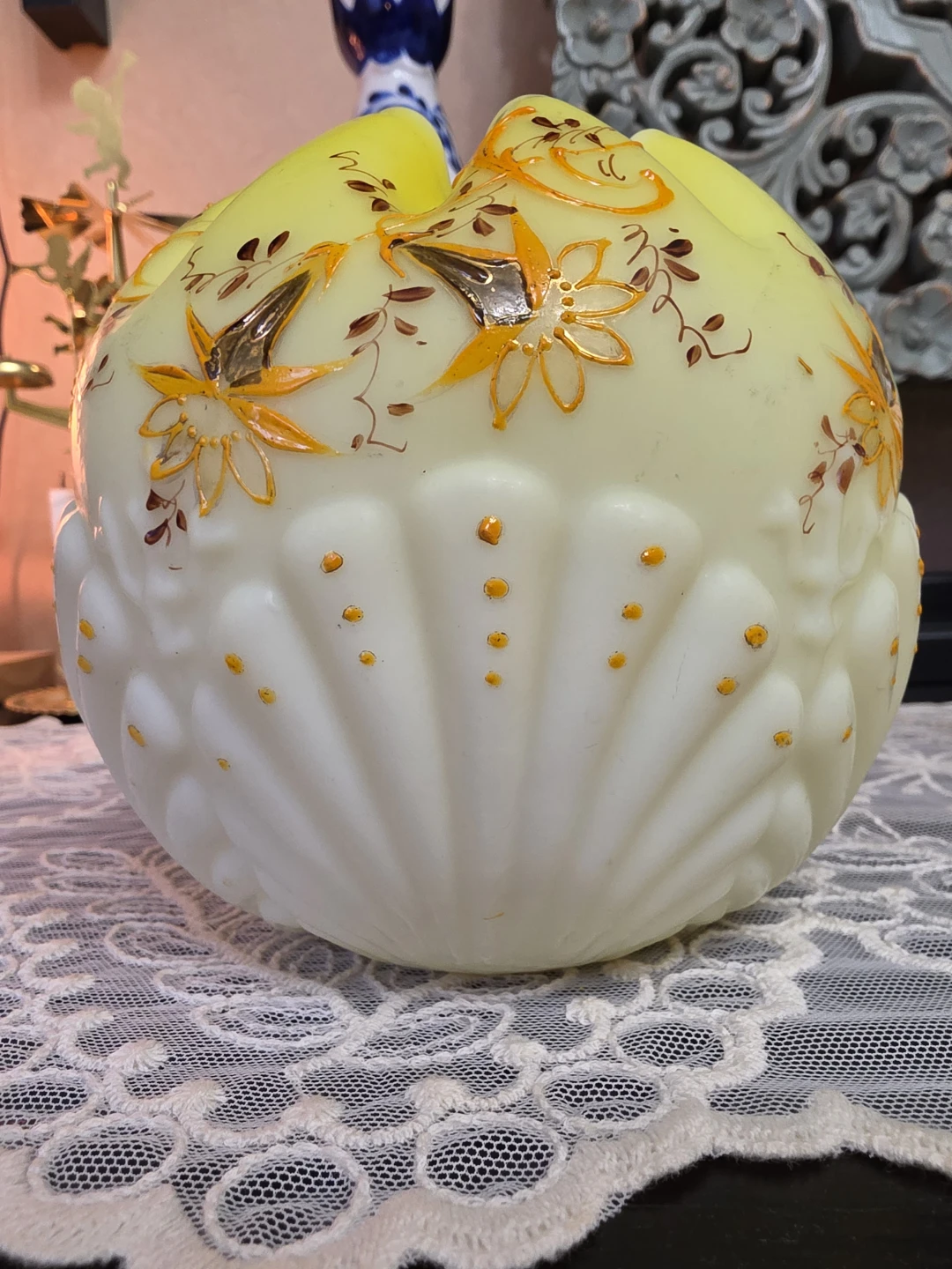 Vtg Victorian Yellow Opalescent Glass Vase with Floral Design - photo 4
