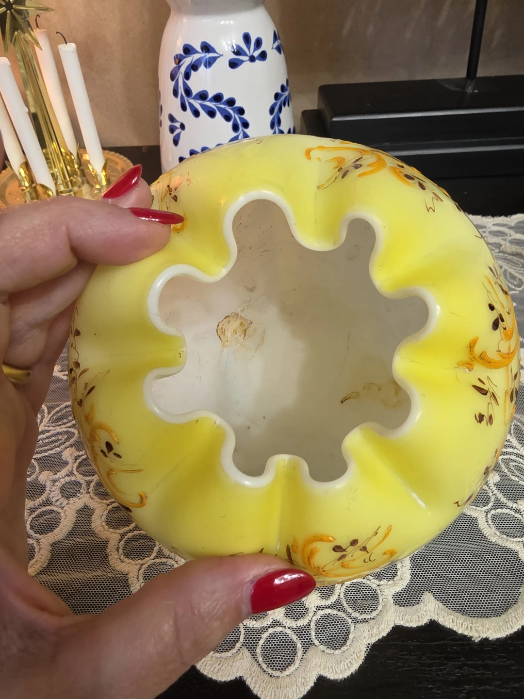 Vtg Victorian Yellow Opalescent Glass Vase with Floral Design - photo 5