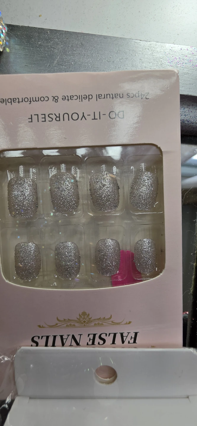 NIB Pretty Pretty Press on nails - photo 5
