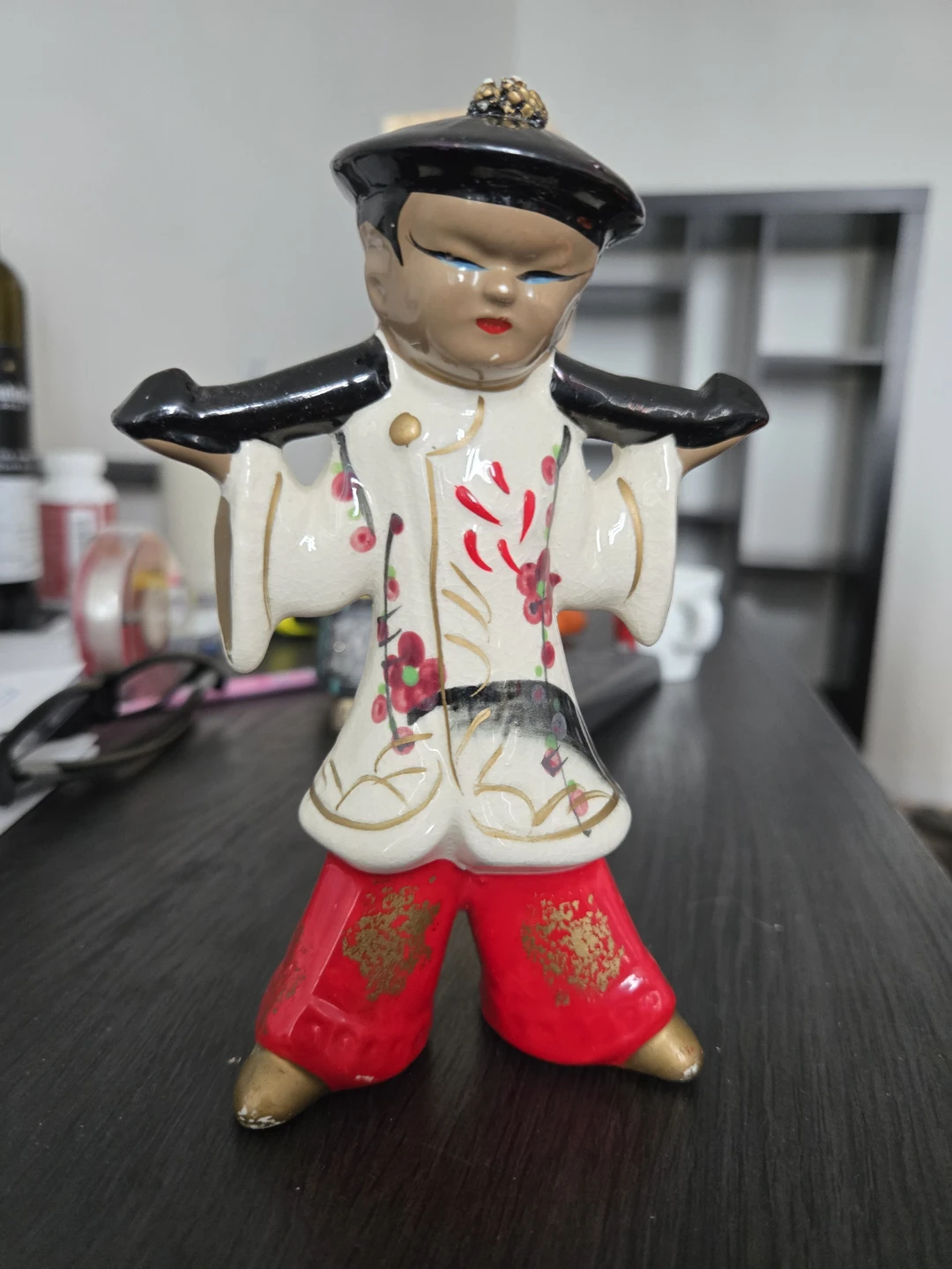 ⚽ Ceramic Figurine of a Man in Traditional Attire - photo 2