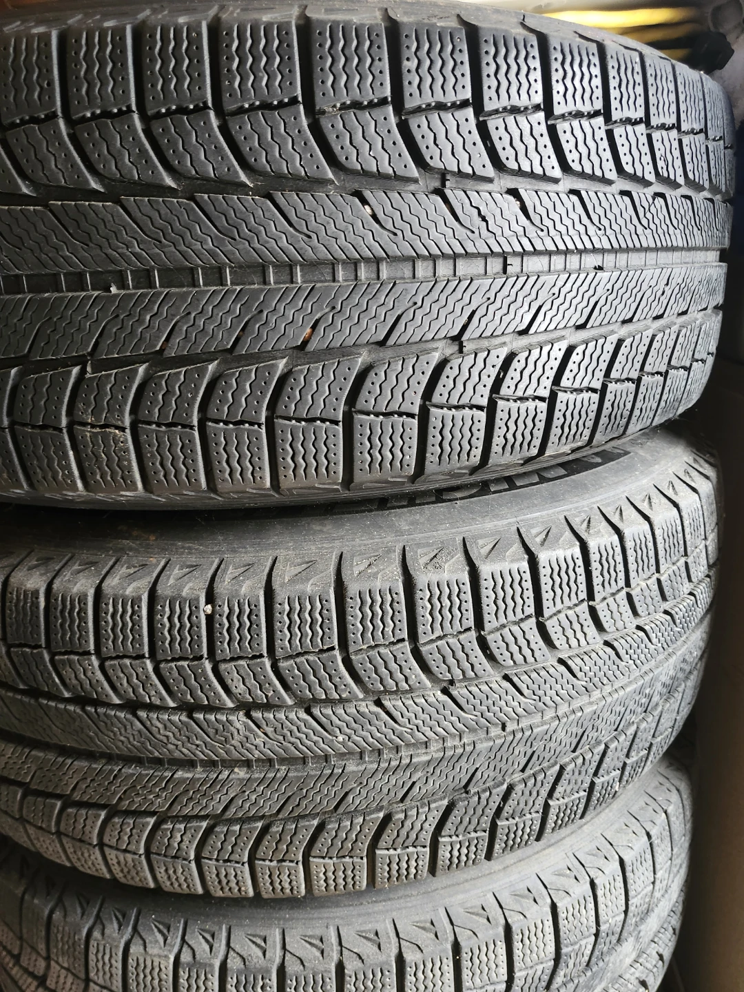 Michelin Winter Tire with Mercedes Rim - 235/65R17 - photo 5