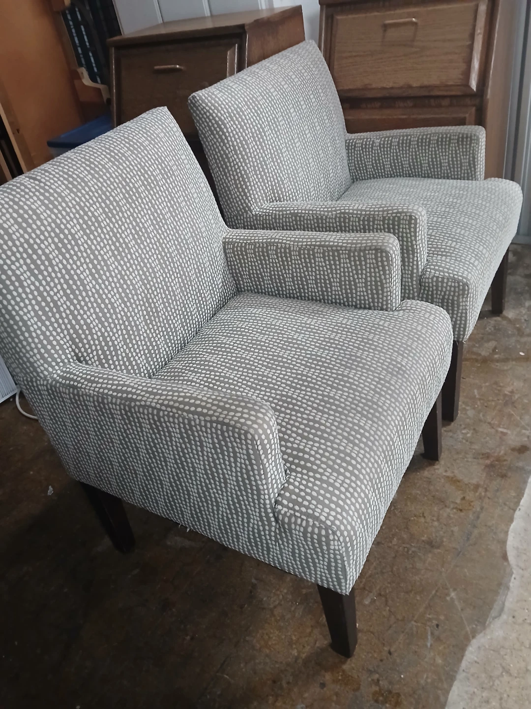 2 matching chears for 70 - photo 2