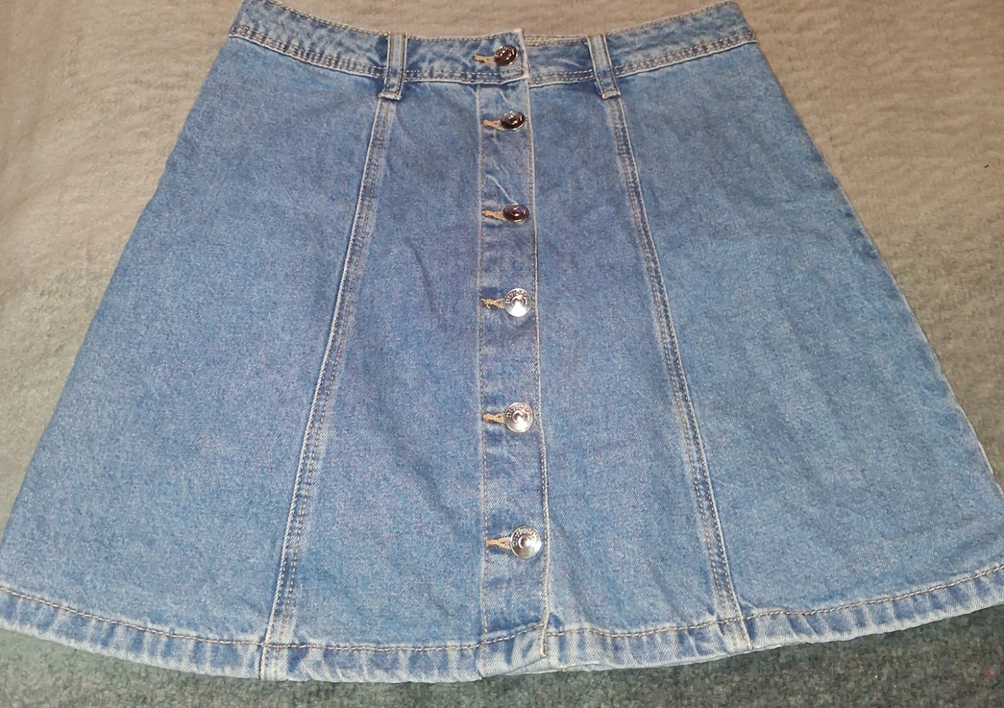 Light Wash Denim Button-Up Skirt (4)