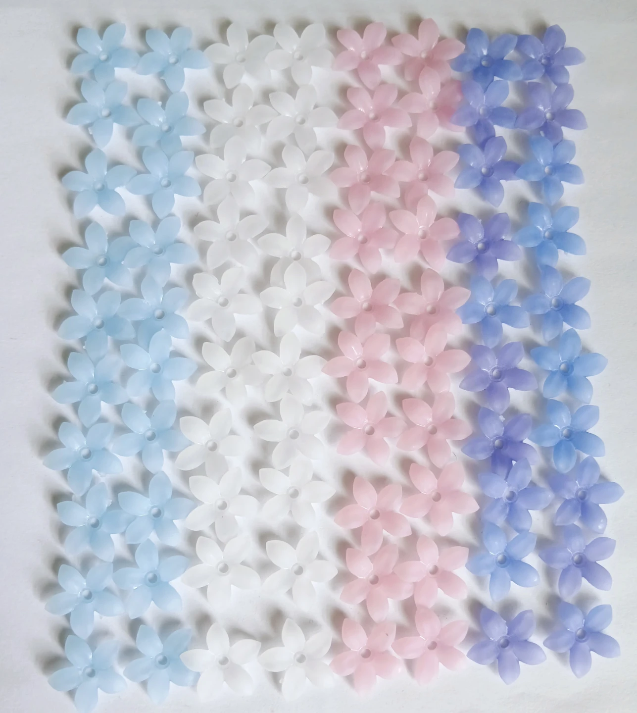 Lot of 30 frosted Flower Beads for Crafting - photo 5