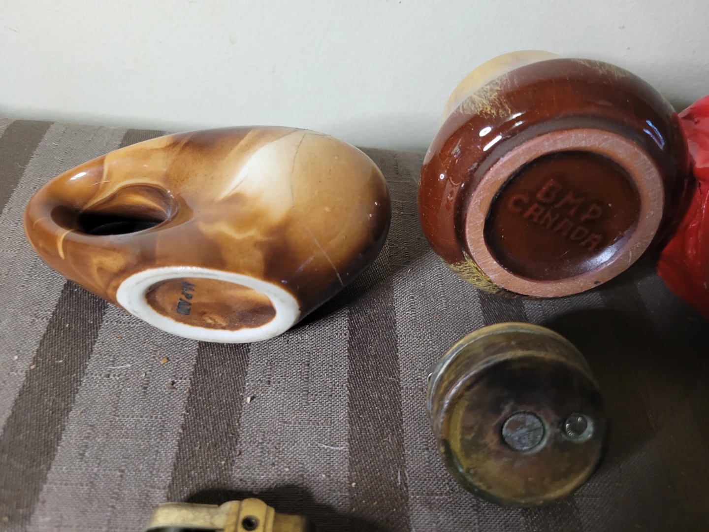 Vintage Lighters & Ceramic Ashtrays - photo 3