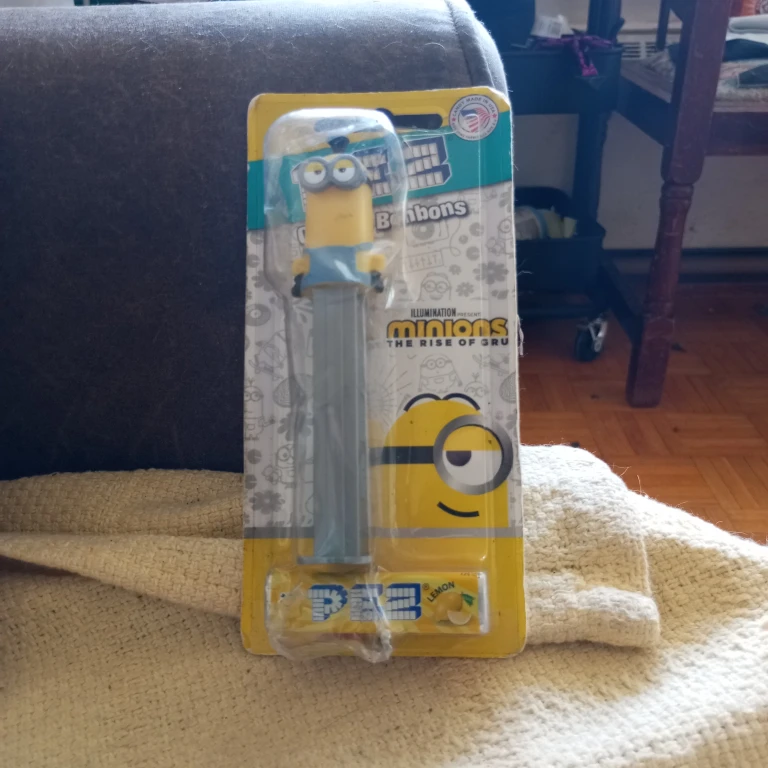 PEZ Minions: The Rise of Gru Dispenser with Lemon Candy