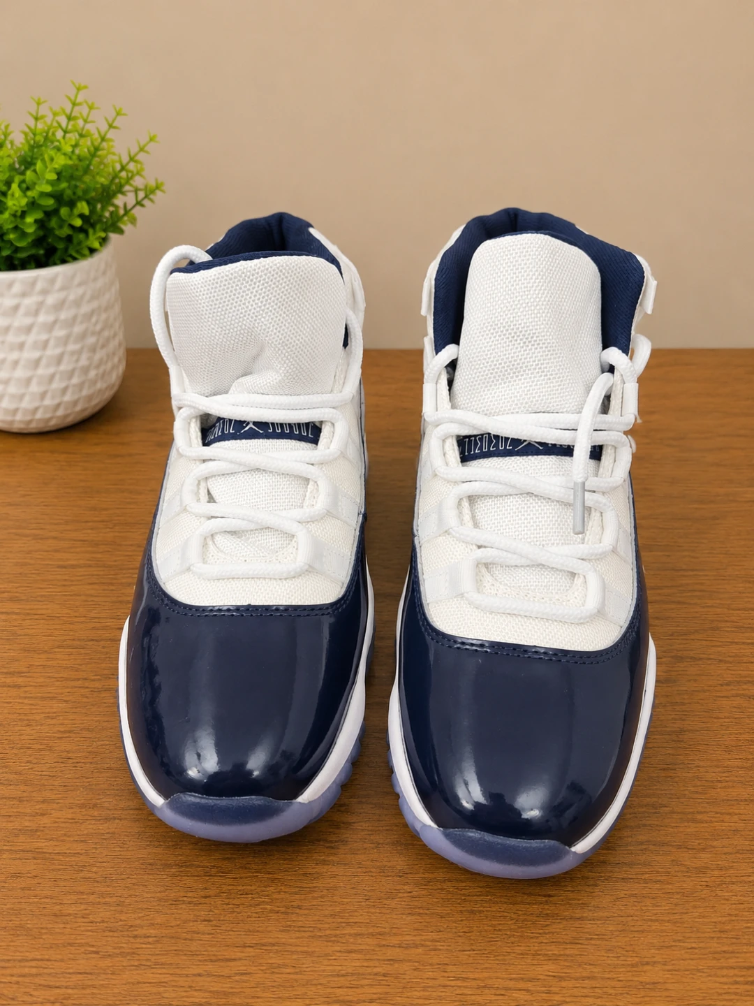 Air Jordan 11 Retro Low Sneakers