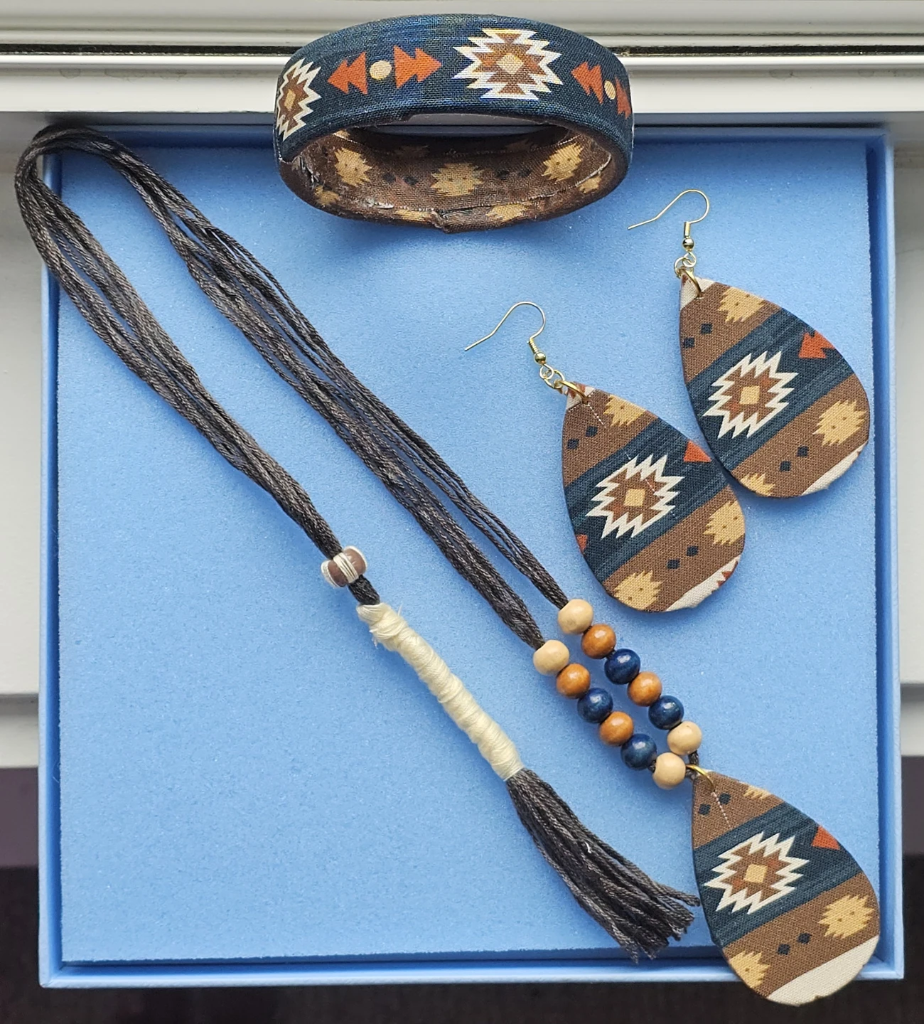 3-Piece Southwest Pattern Fabric Jewelry Set. - photo 2