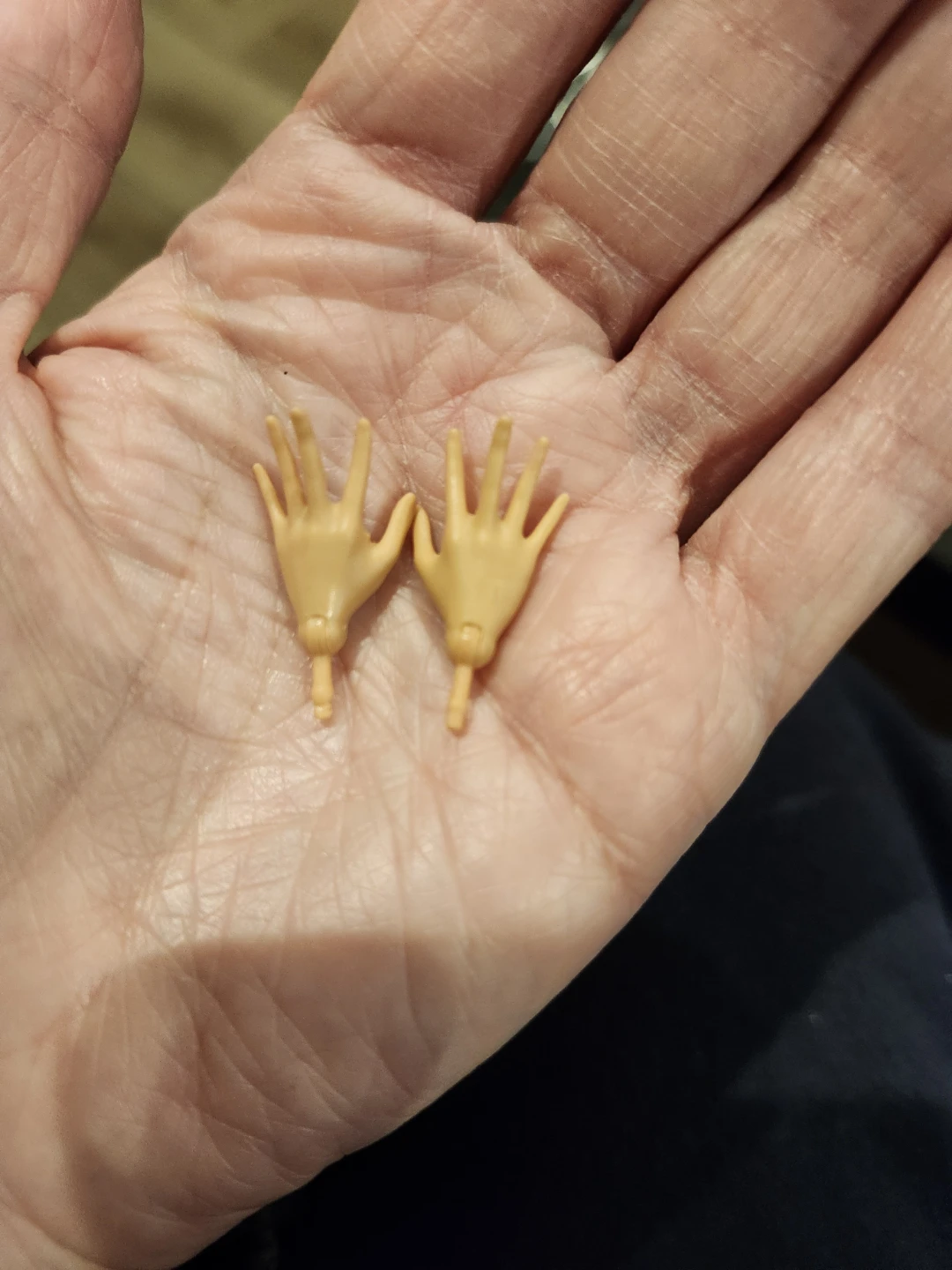 $10 MH doll hands