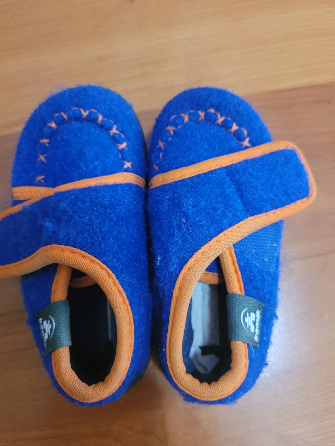 Kamik swimming/pool Slippers Size 5 Toddler