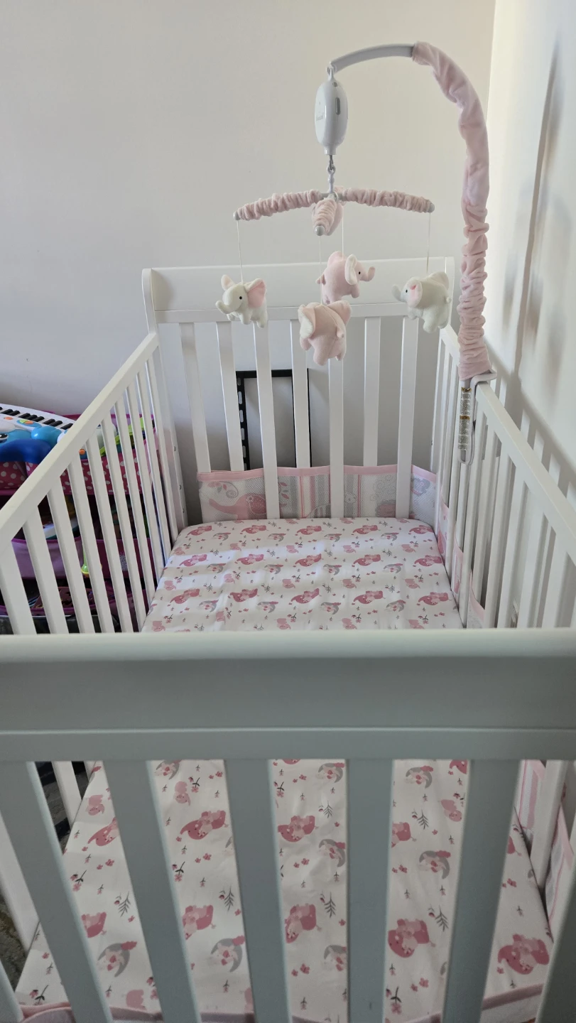 White Crib with mattress - photo 3