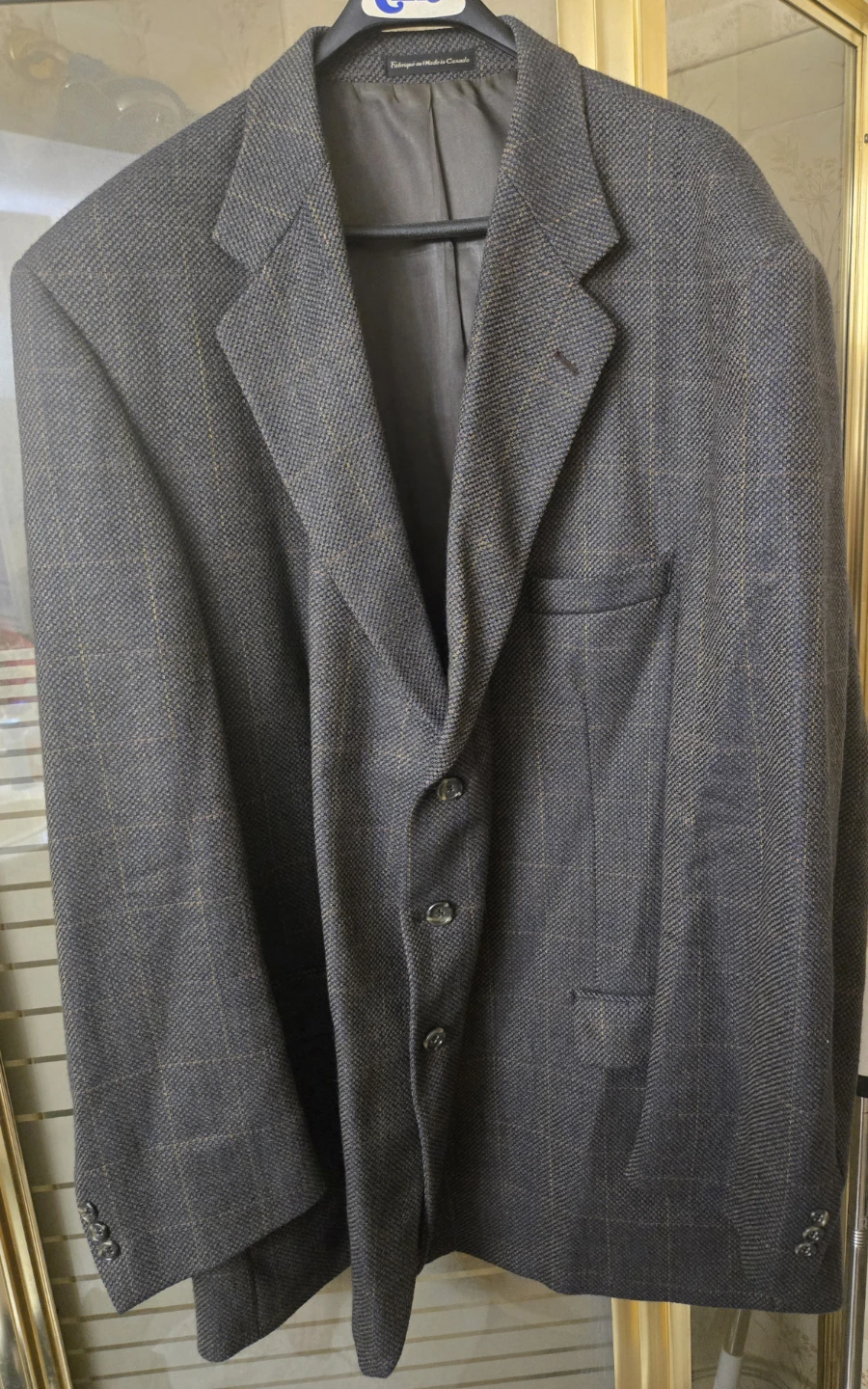 Men's Houndstooth Blazer/Sports coat.  Size 52 or 54.
