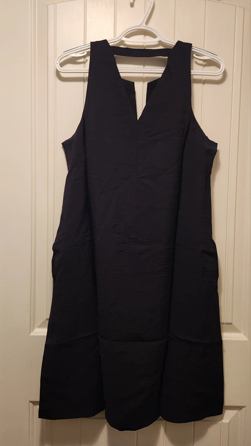 Banana Republic Black Sleeveless V-Neck Dress ⚽ - photo 2
