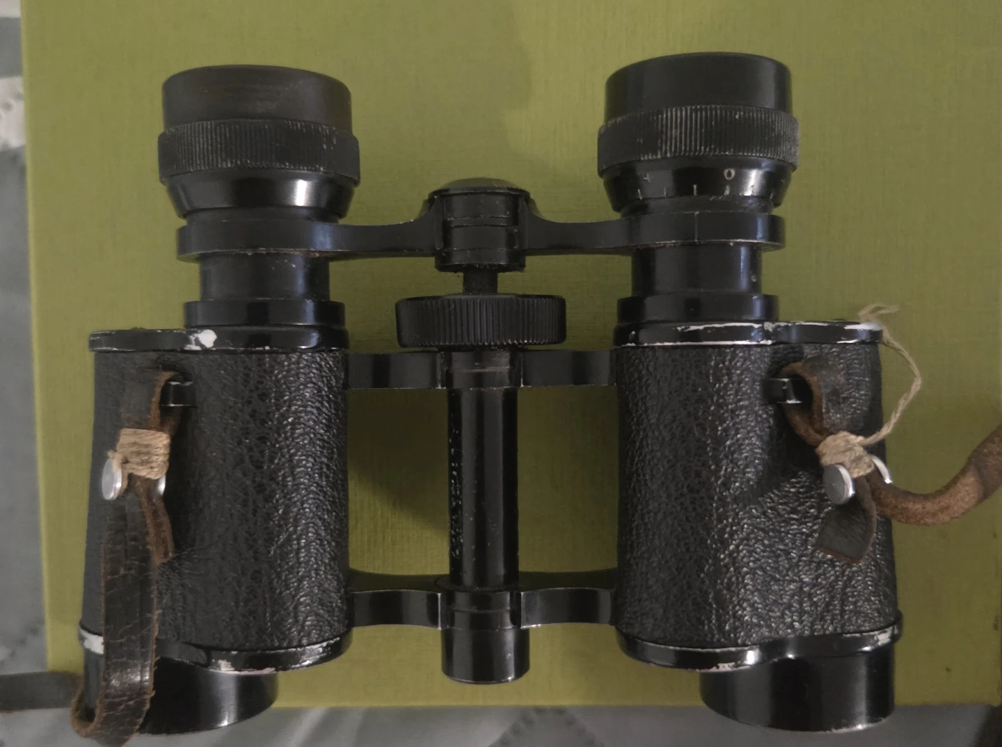 Binoculars with case - photo 2