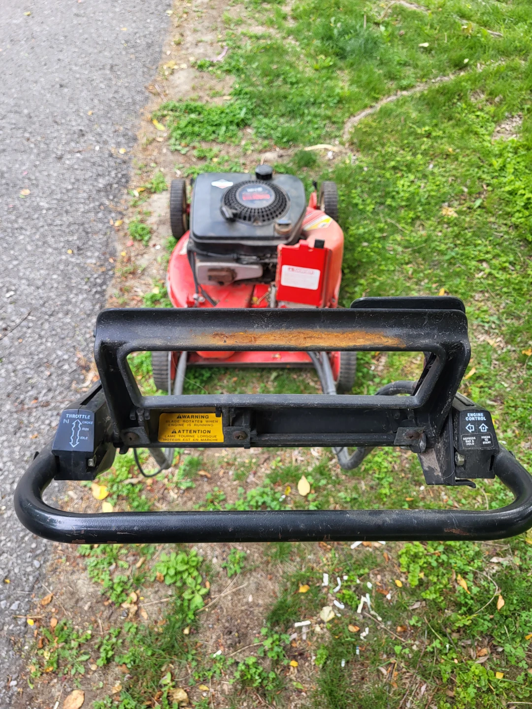 Running 21" Homelite Self Propelled Mower with Electric Start - photo 3