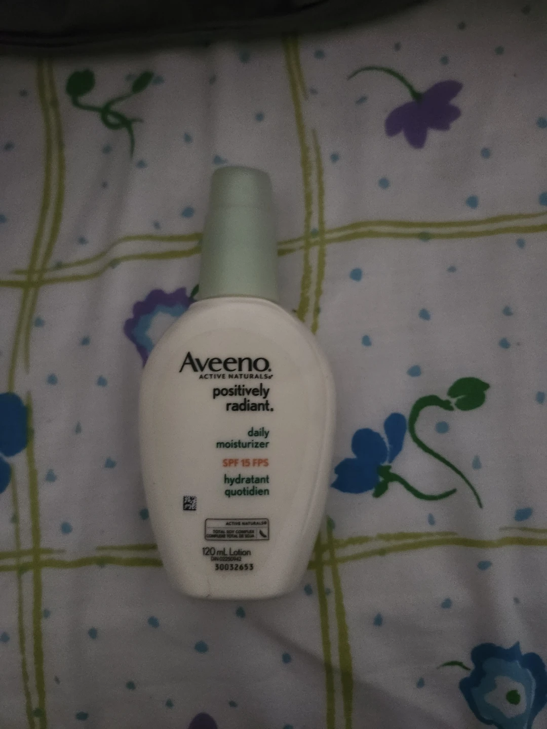 Aveeno Positively Radiant Daily Moisturizer SPF 15