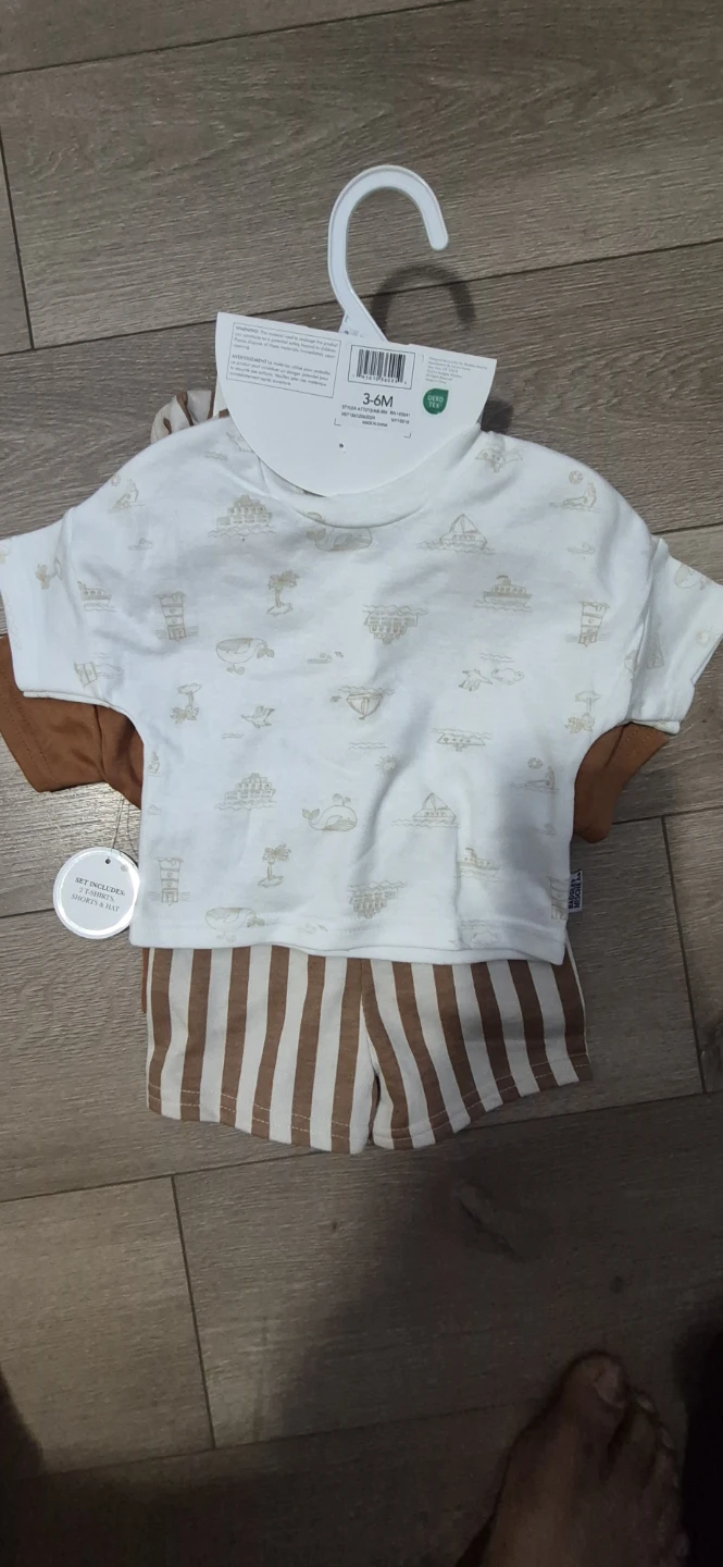 Badgley Mischka Baby Set 3-6M 2 T-shirts, Shorts & Hat - photo 3