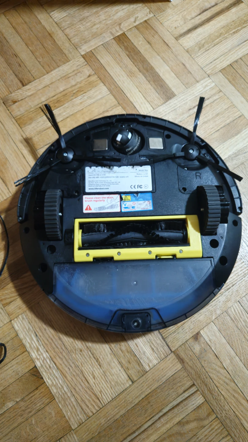ILIFE Robotic Vacuum Cleaner with Charging Dock and Accessories - photo 4