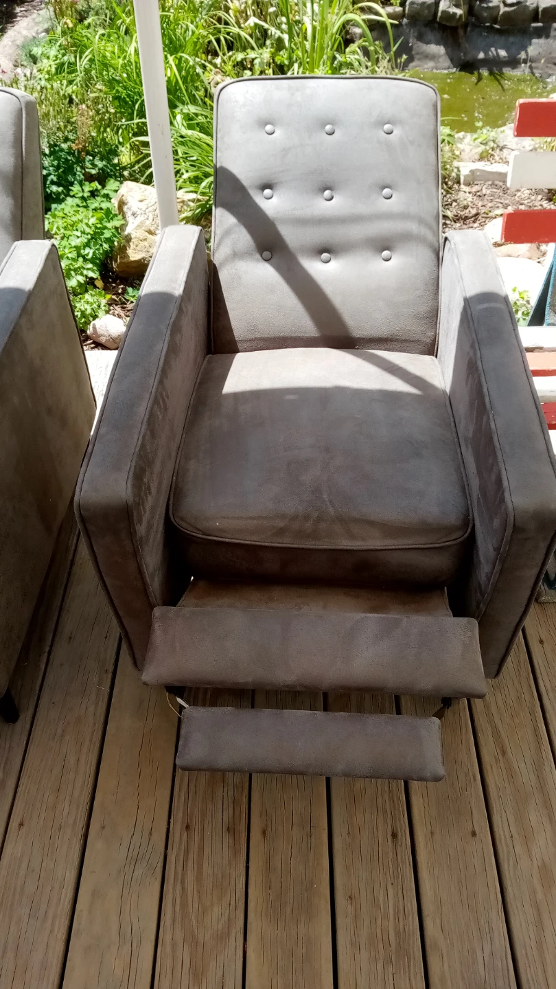 Gray Recliner Armchair - photo 3