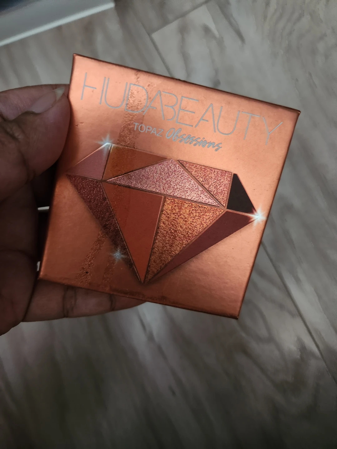 Huda Beauty Topaz Obsessions Eyeshadow Palette ⚽