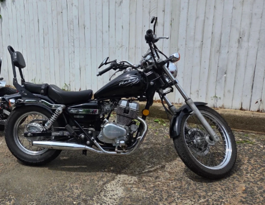 Black Honda Rebel Motorcycle - photo 2