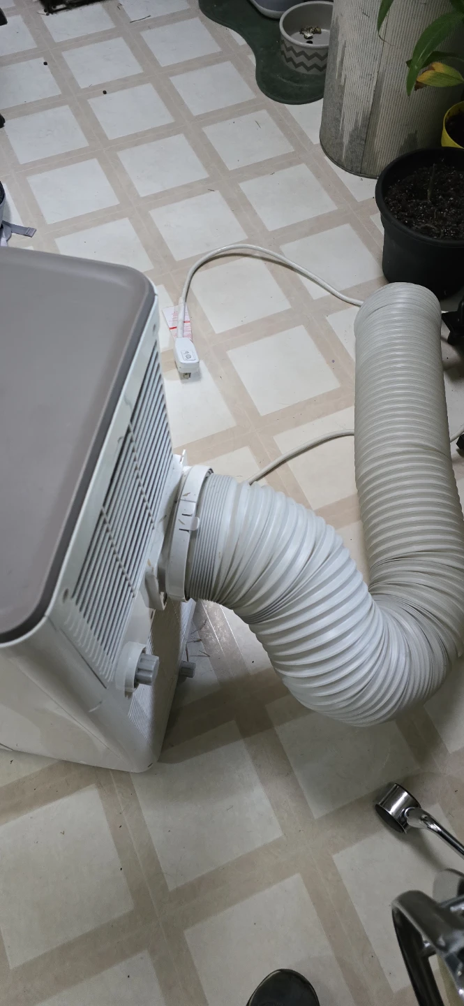 Comfee Portable Air Conditioner MPPH-06CRN1-BIO 5000 BTU - photo 2