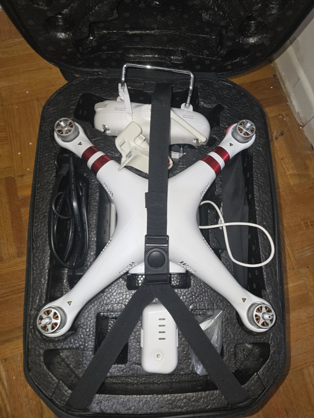 DJI Phantom 3 Standard Drone with Case - photo 2