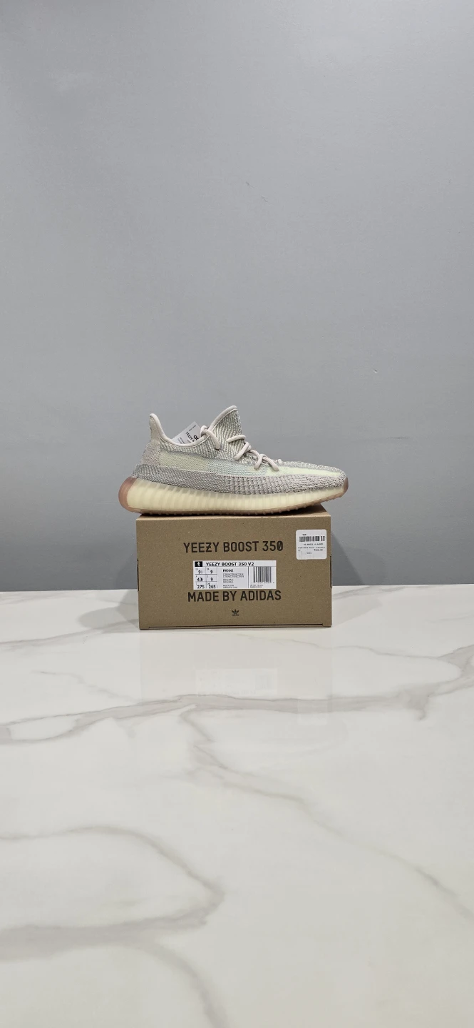 Adidas Yeezy 350 V2 Citrin (NON-REFLECTIVE) size 9.5