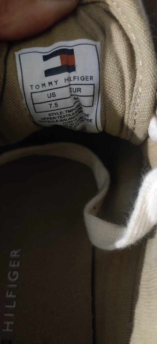 Tommy Hilfiger Tan Canvas Sneakers 7.5 mens - photo 3