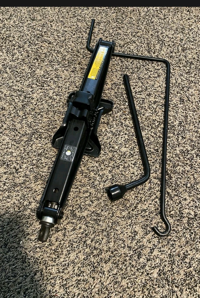 Scissor Jack and Wrench Set