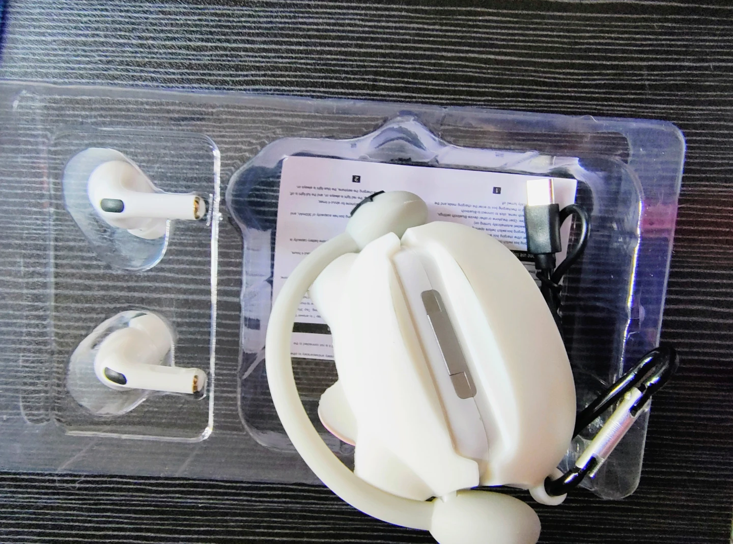 Hello Kitty QL-609Z Wireless Earbuds with Case - photo 4