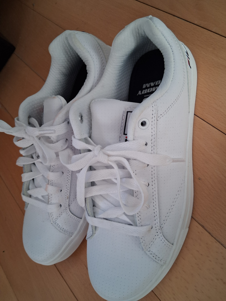 White Fila Sneakers - photo 3