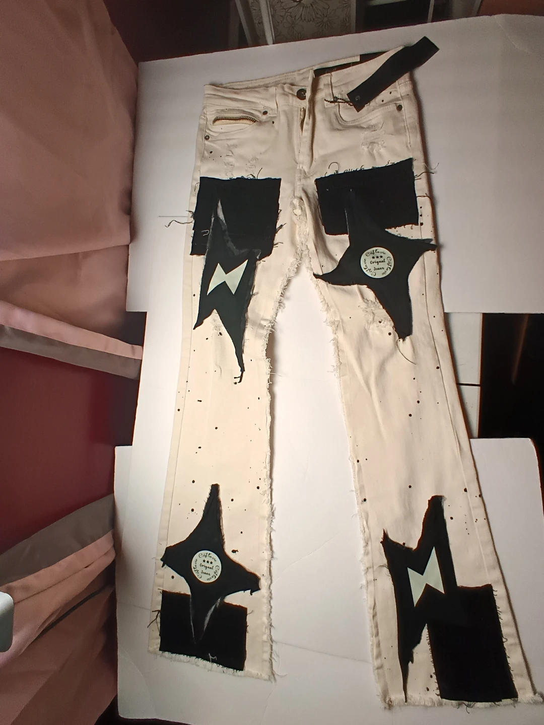 C'est La Vie Jeans - Cream Distressed Patched