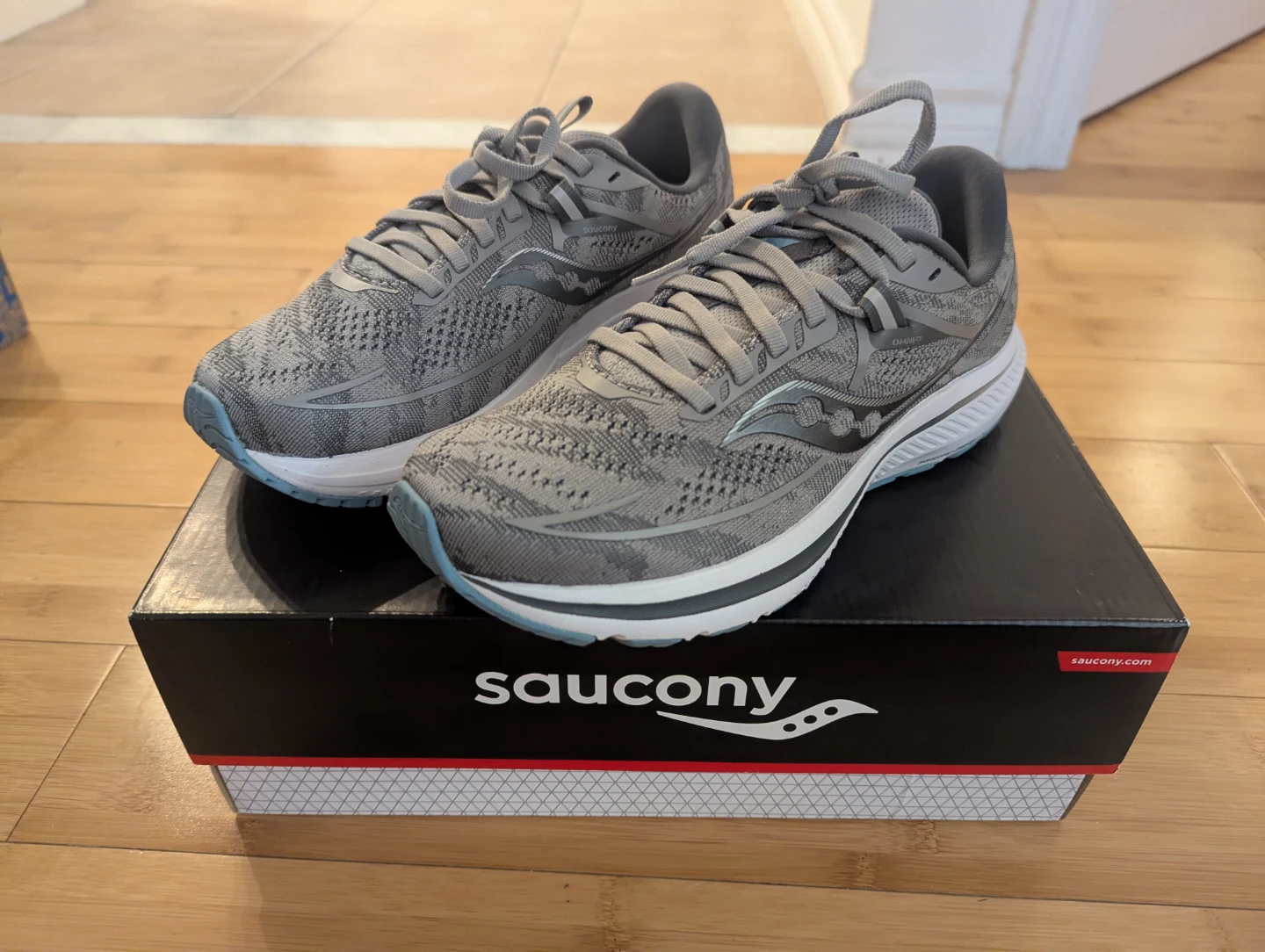 Saucony Omni 21 Women's Running Shoes Size 6 Wide - photo 2