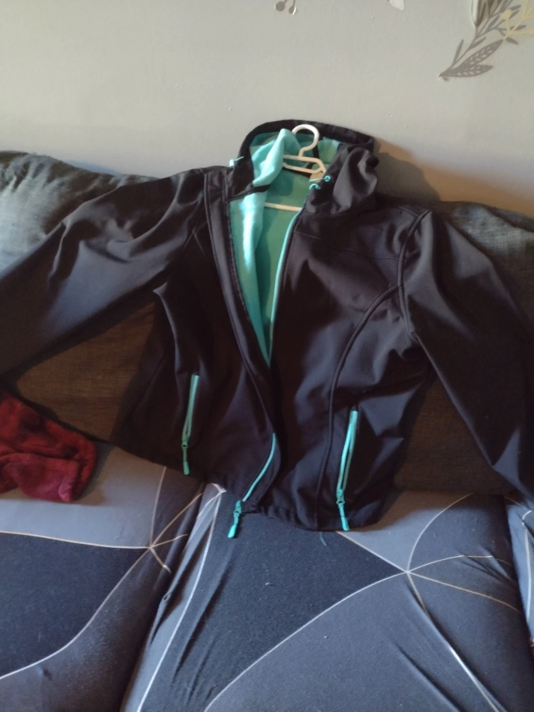 Black and teal softshell jacket⚽