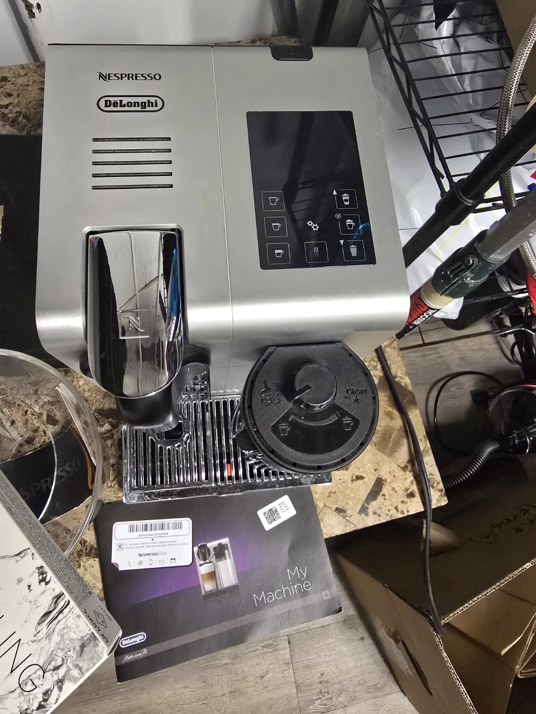 Nespresso DeLonghi Coffee Machine - photo 4