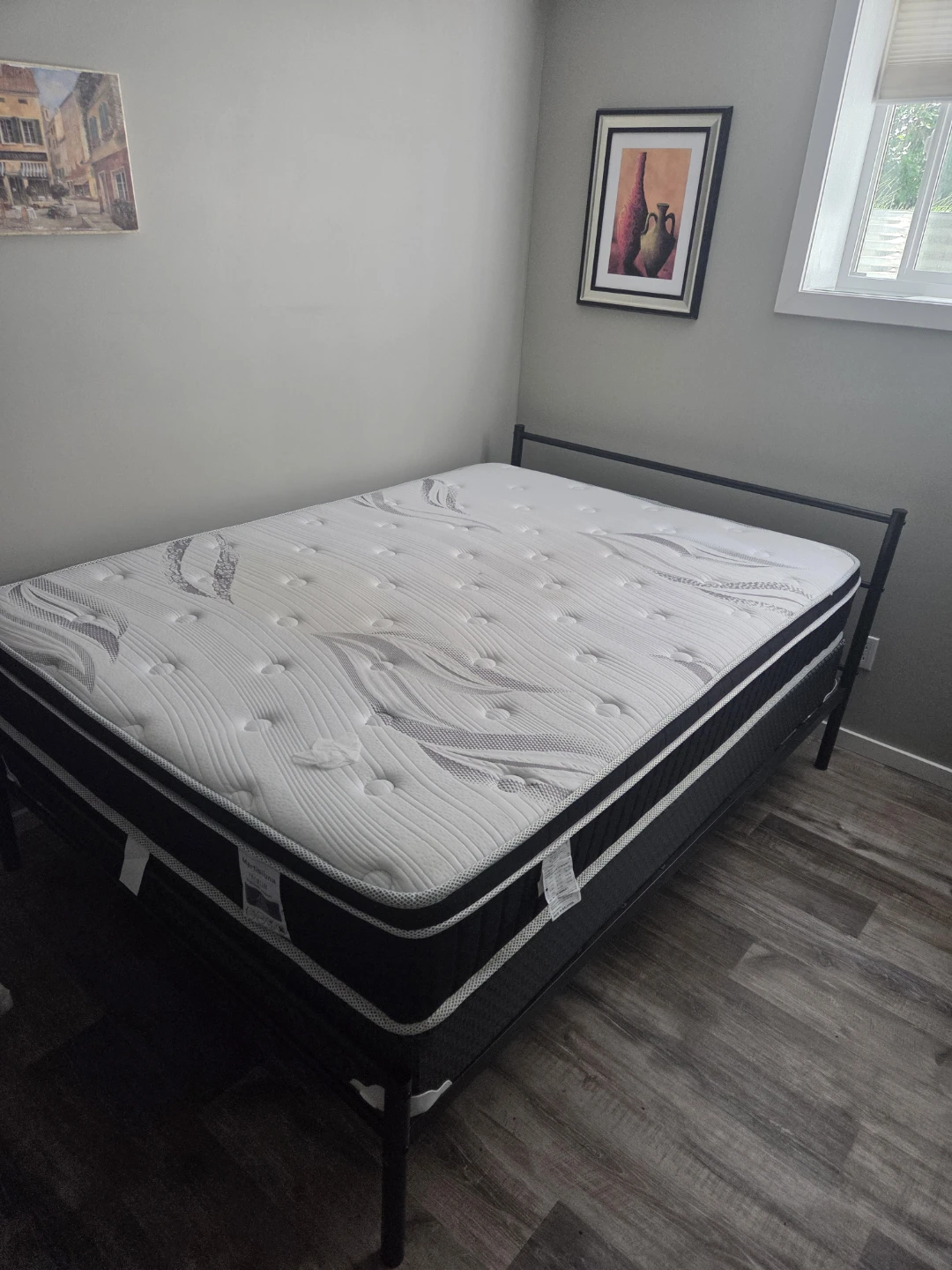 Mattress and bed