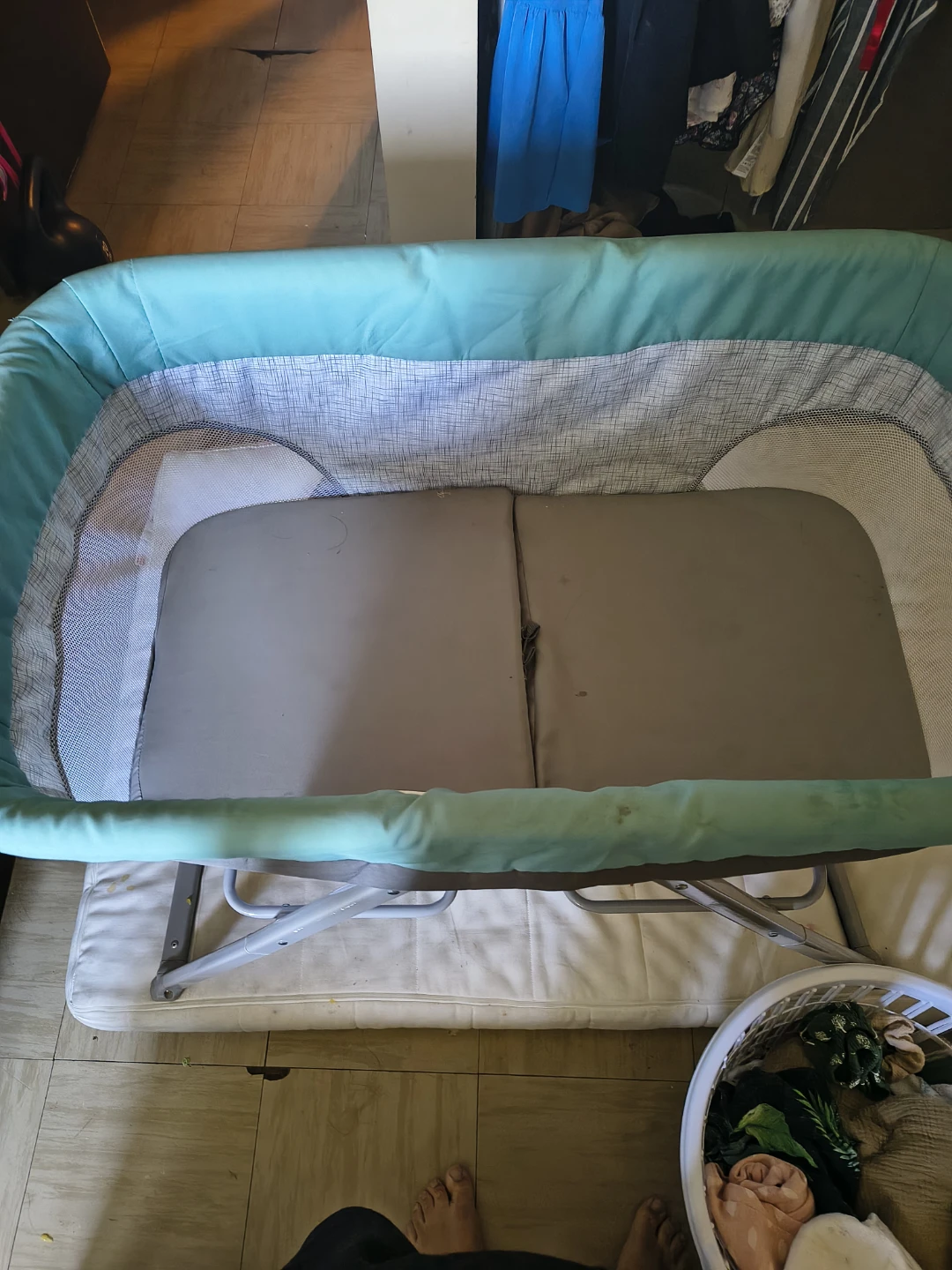Portable Bassinet Bedside Sleeper - photo 3