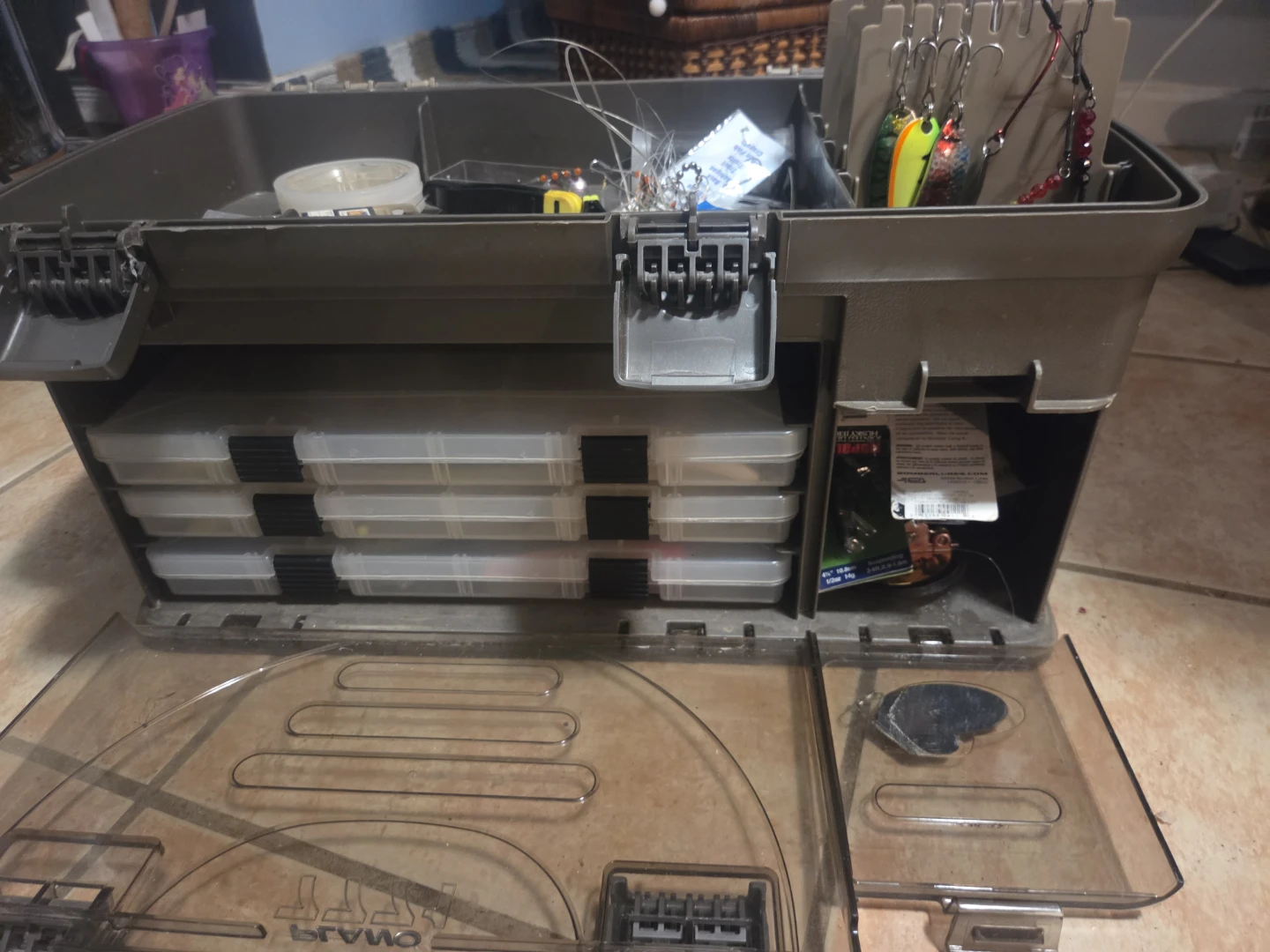 Tackle box, 4 poles, a vest full of stuff xtr tray of stuff - photo 3
