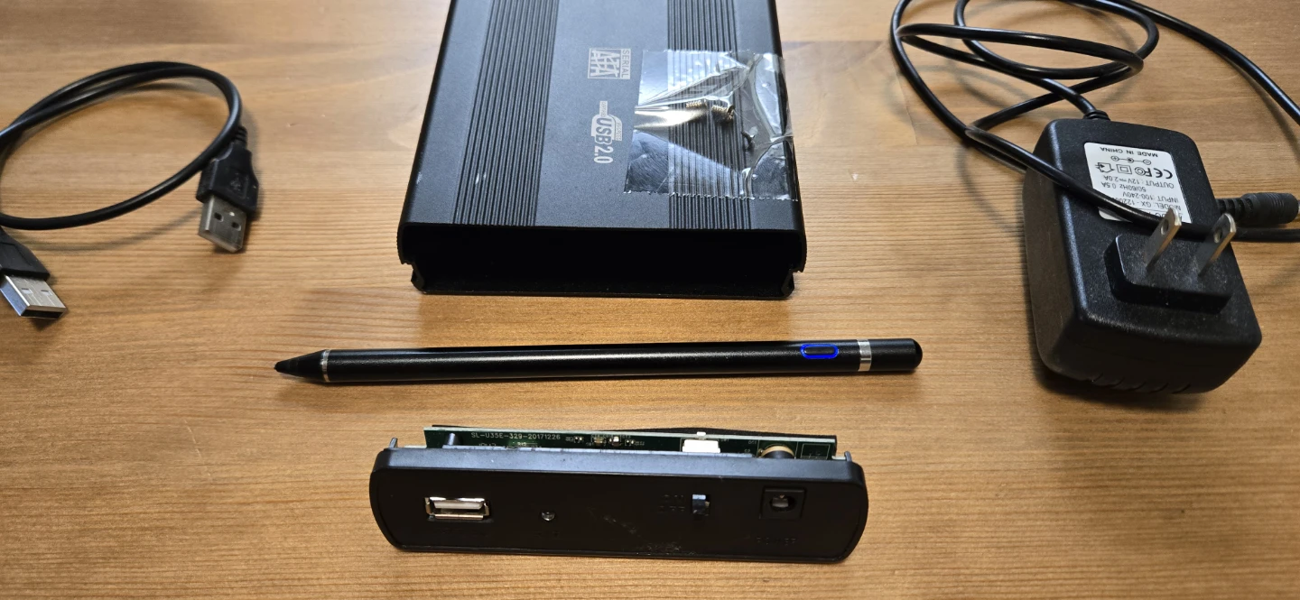 3.5 Inch External Hard Drive Enclosure with Accessories
