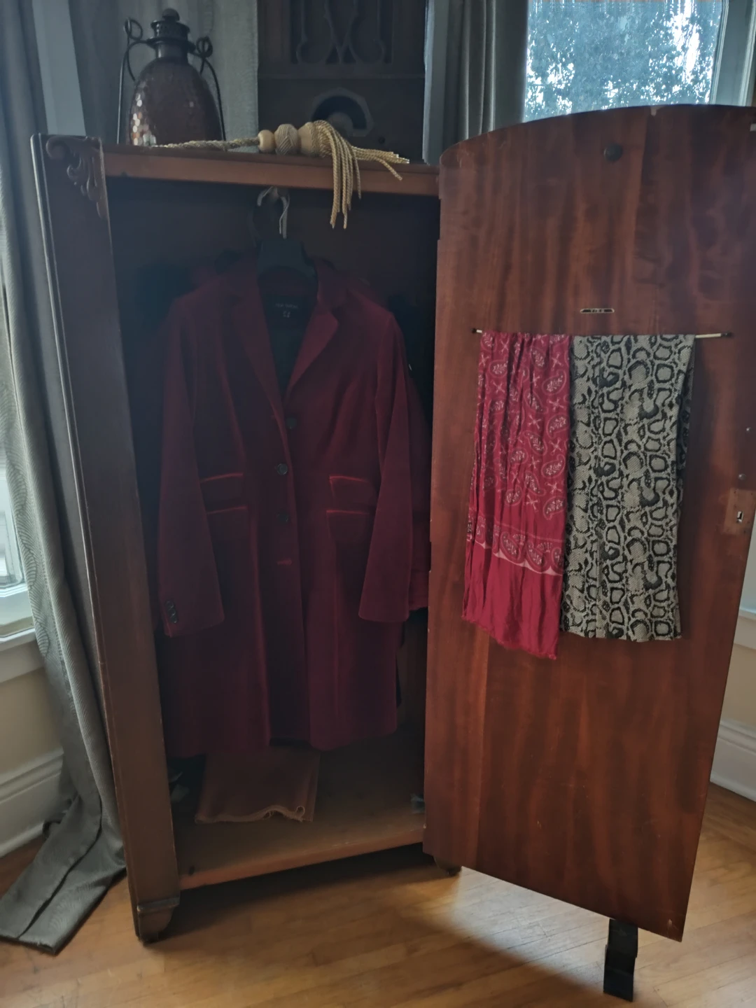Antique Wooden Wardrobe Armoire - photo 3