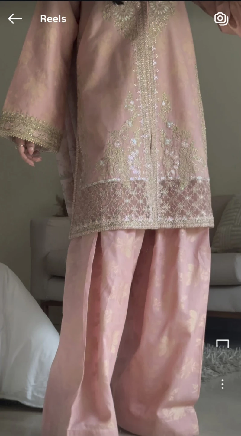 Pink Embroidered Kurti and Pants Set 3 pc