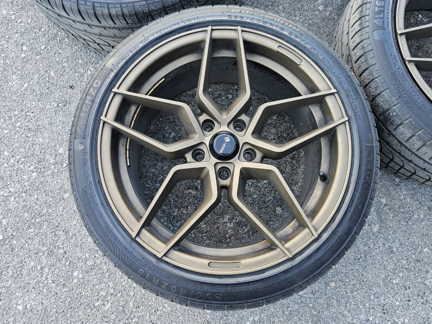 235/40 R18 ALL SEASON TIRES ON RIMS - photo 2