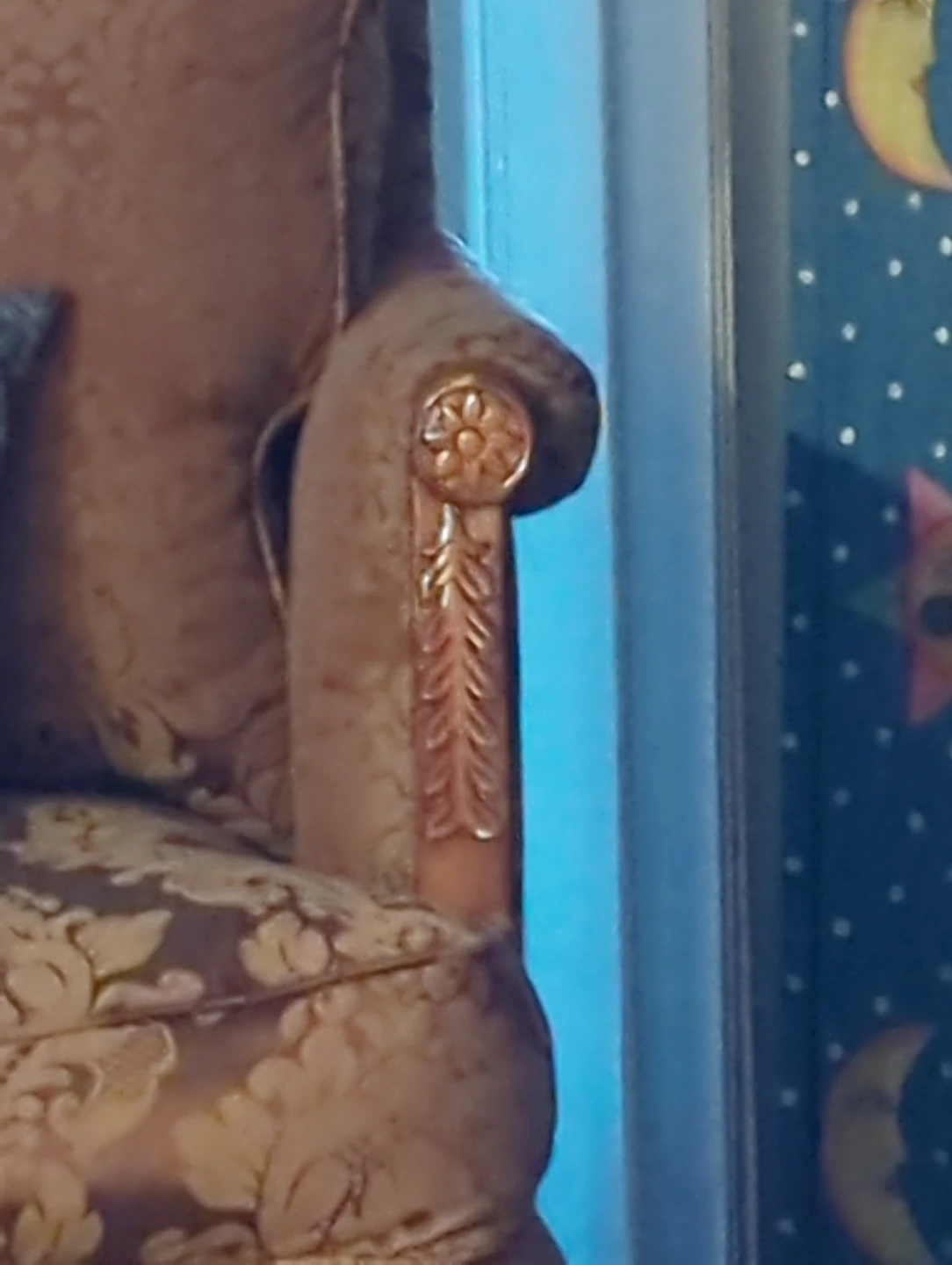 Antique style Living Room Chair. - photo 2