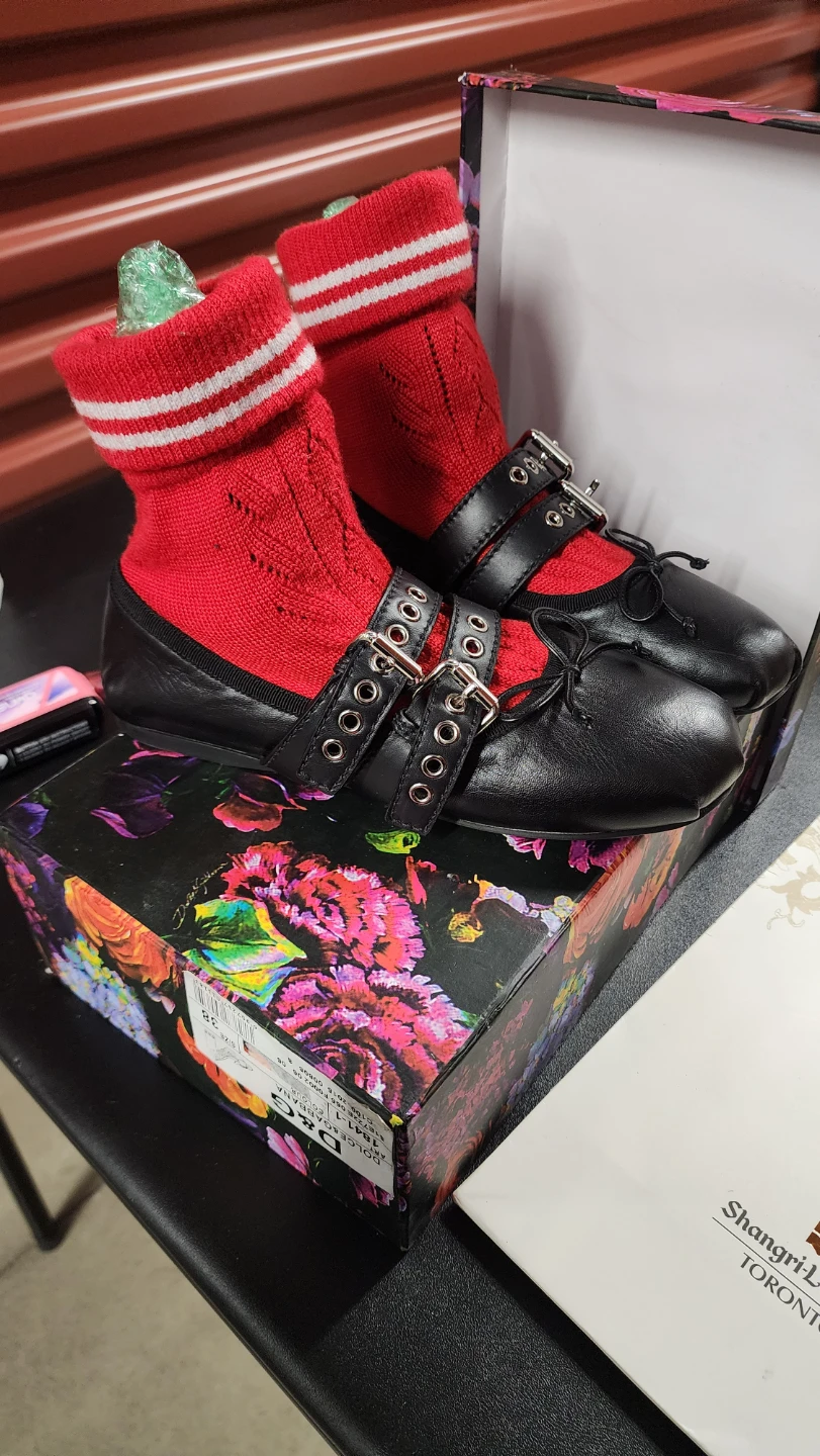 Dolce & Gabbana Black Leather Ballet Flats with Red Socks - photo 5