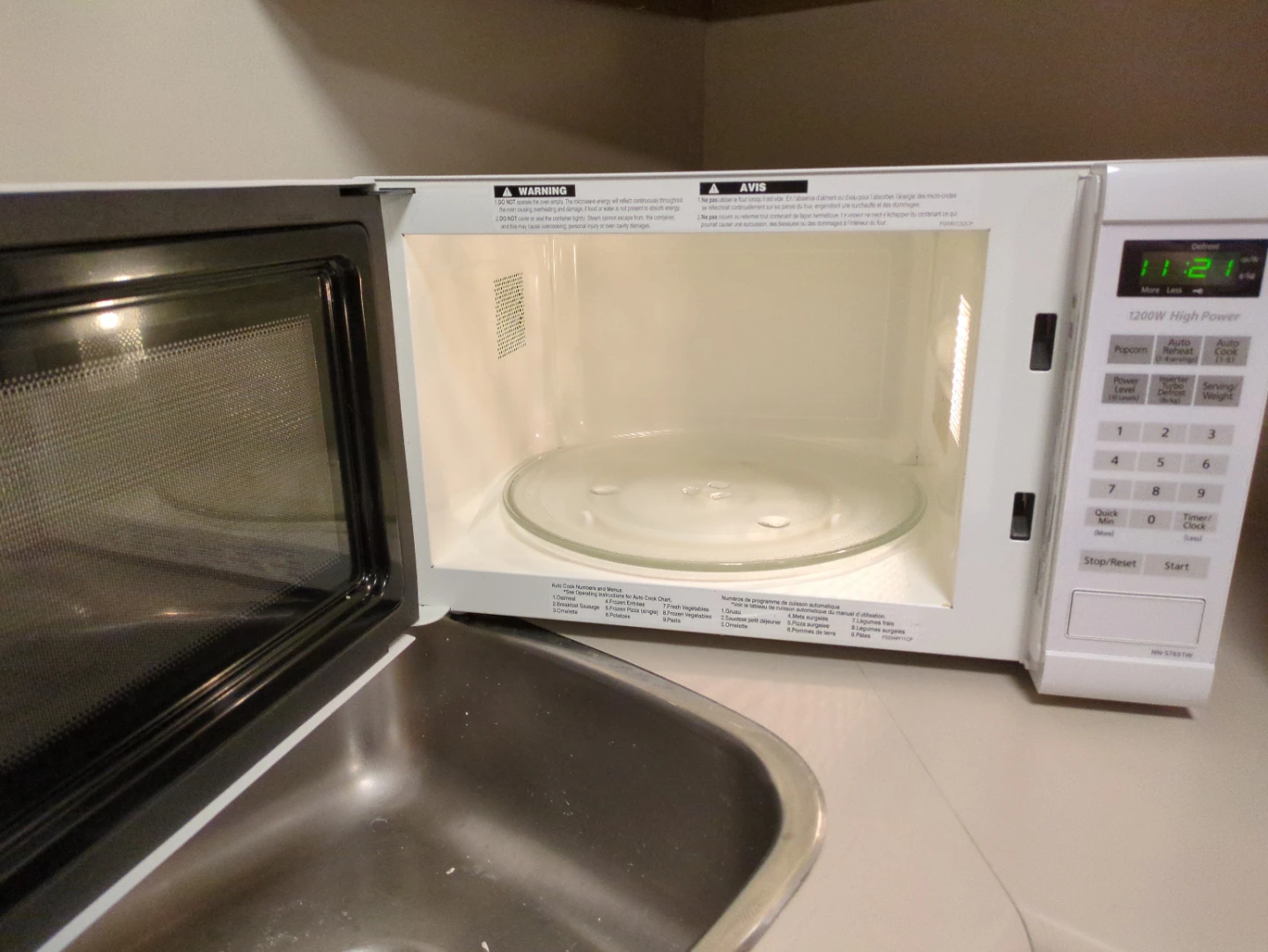 Like-New Panasonic 1200W Inverter Microwave (White) - photo 2