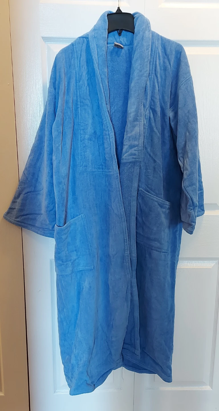 NWOT 🆕 Blue Terry Towel Bathrobe