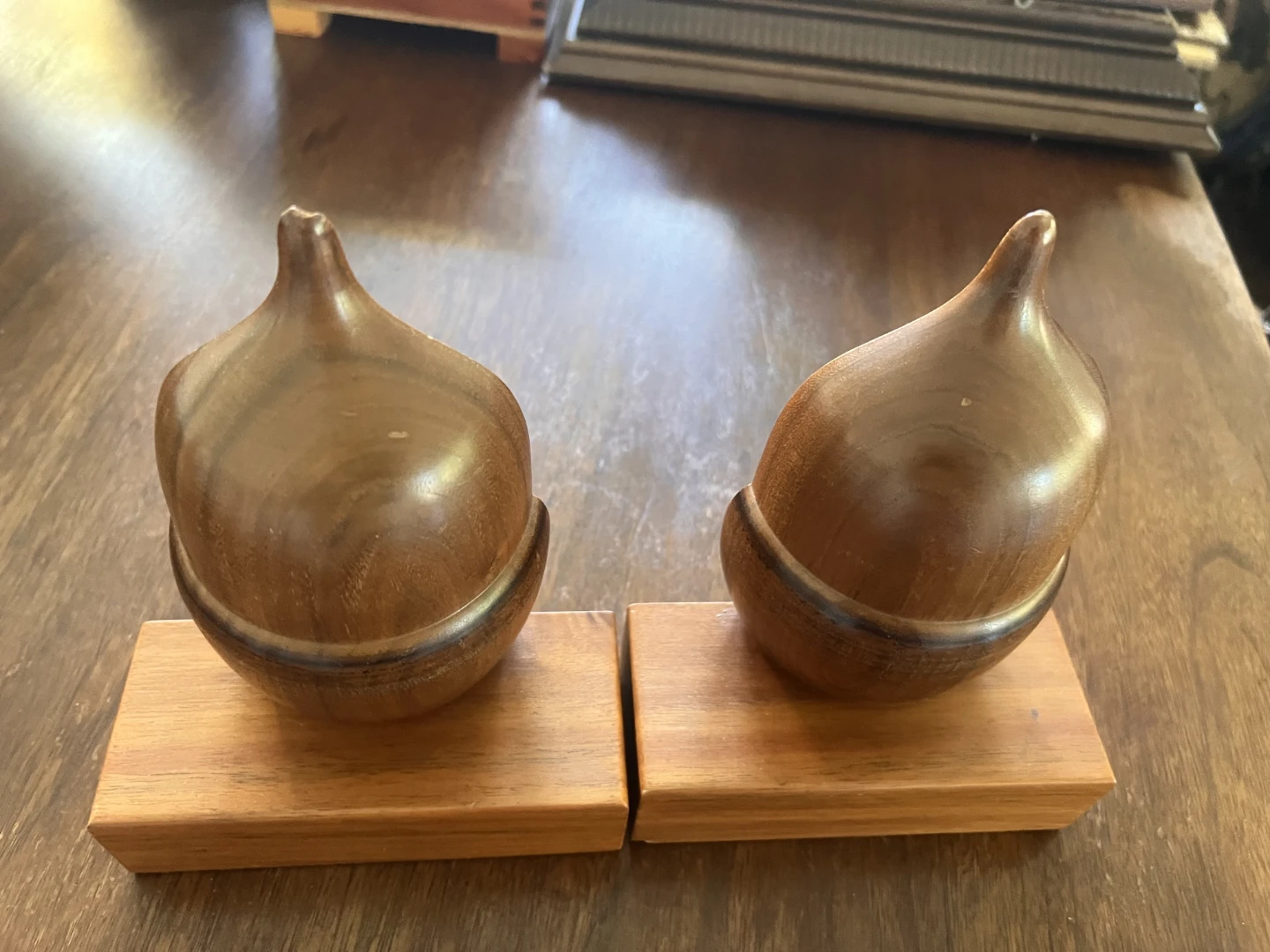 Wood acorn bookends